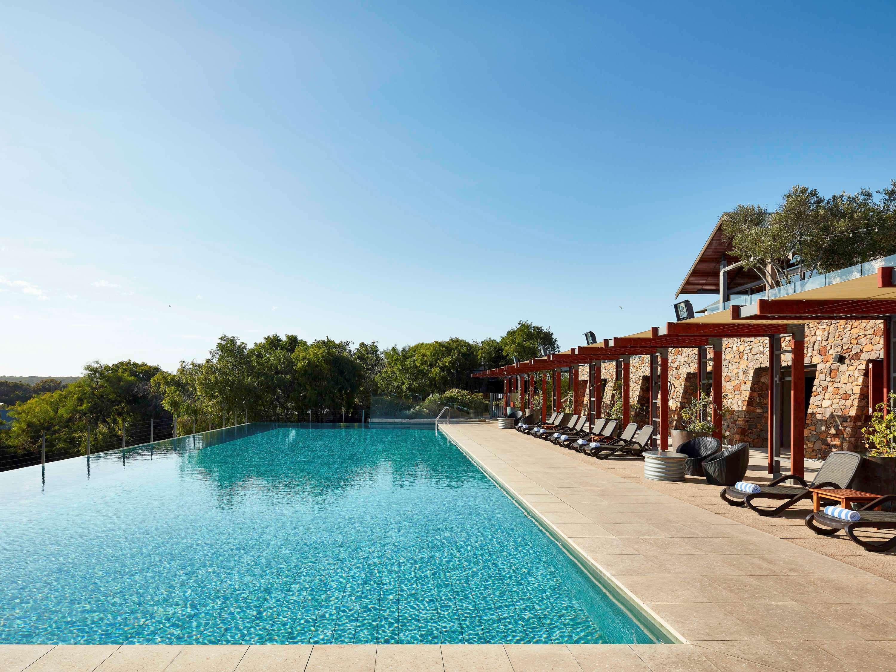 Pullman Bunker Bay Resort Margaret River Dunsborough Eksteriør bilde The swimming pool at the hotel
