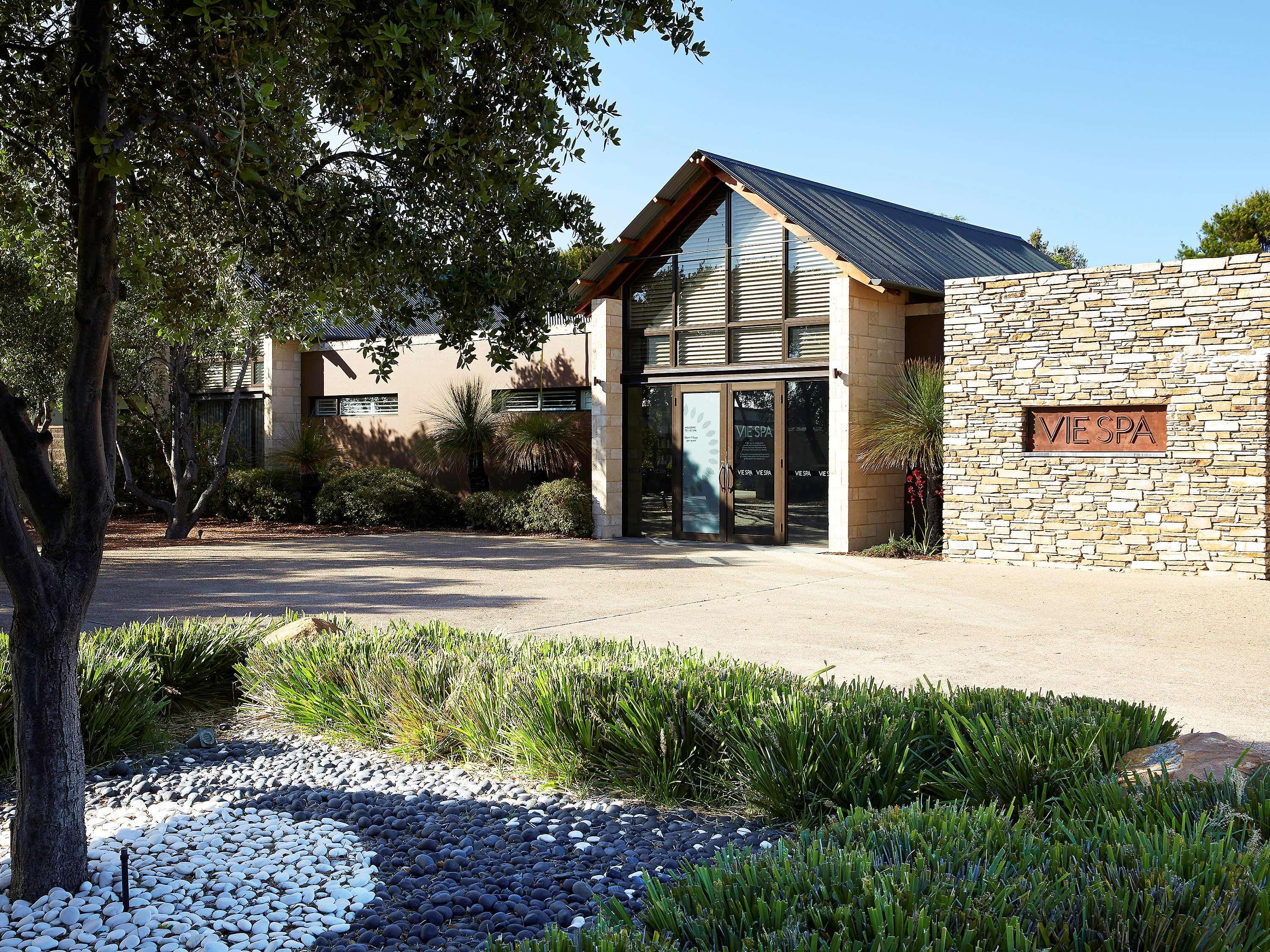 Pullman Bunker Bay Resort Margaret River Dunsborough Eksteriør bilde The entrance to the Villon winery