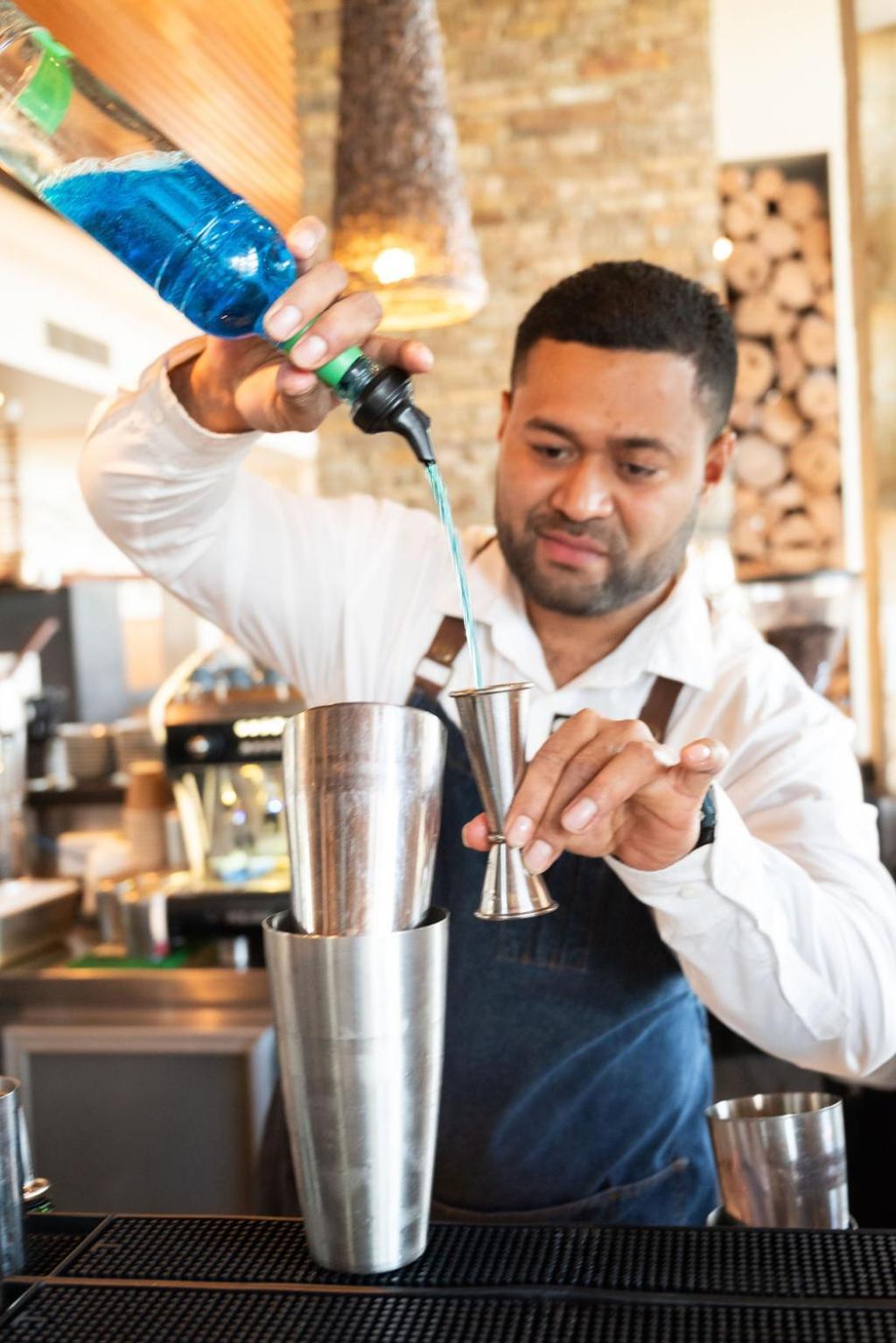 Pullman Bunker Bay Resort Margaret River Dunsborough Eksteriør bilde A barista at work