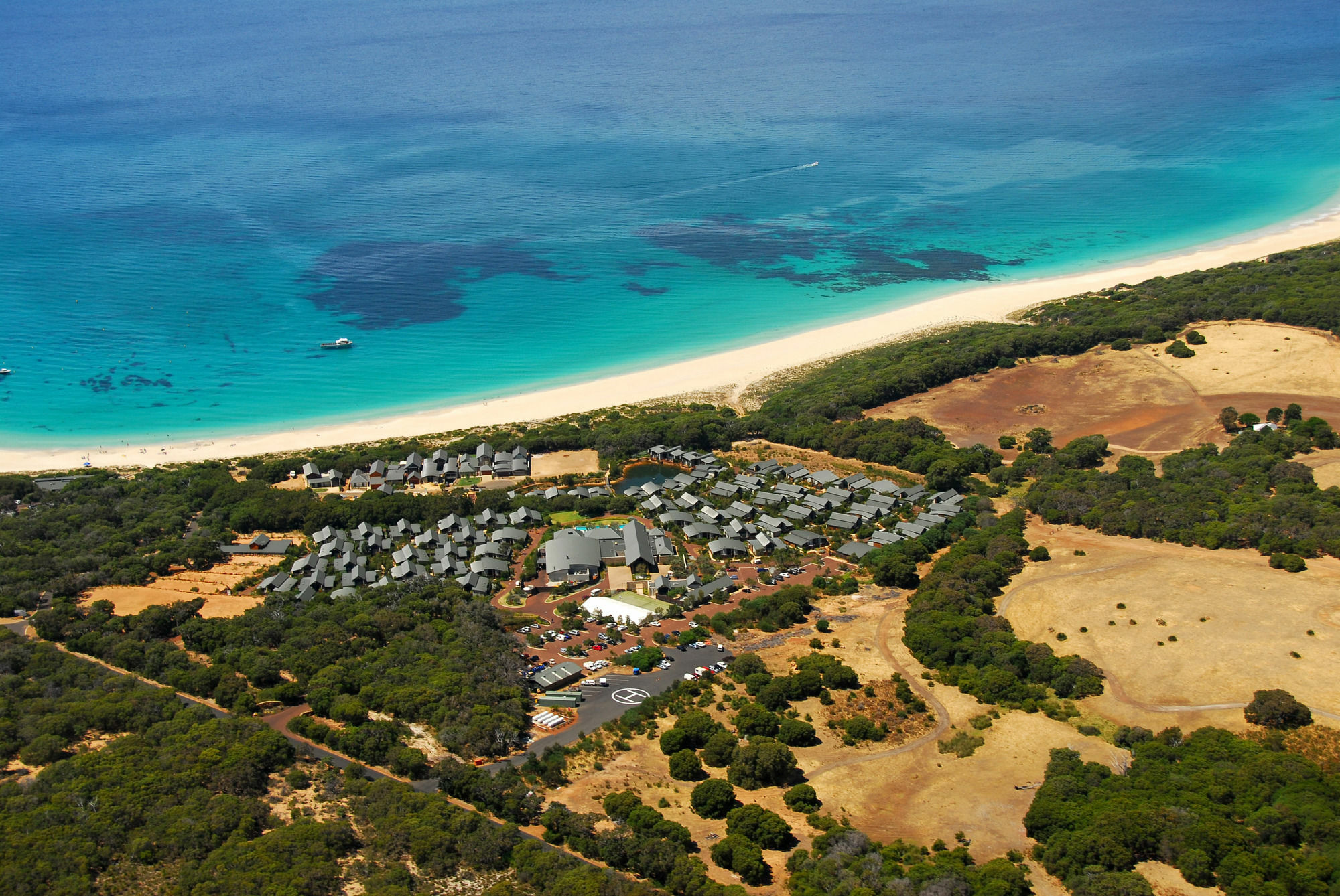 Pullman Bunker Bay Resort Margaret River Dunsborough Eksteriør bilde Aerial view of the town